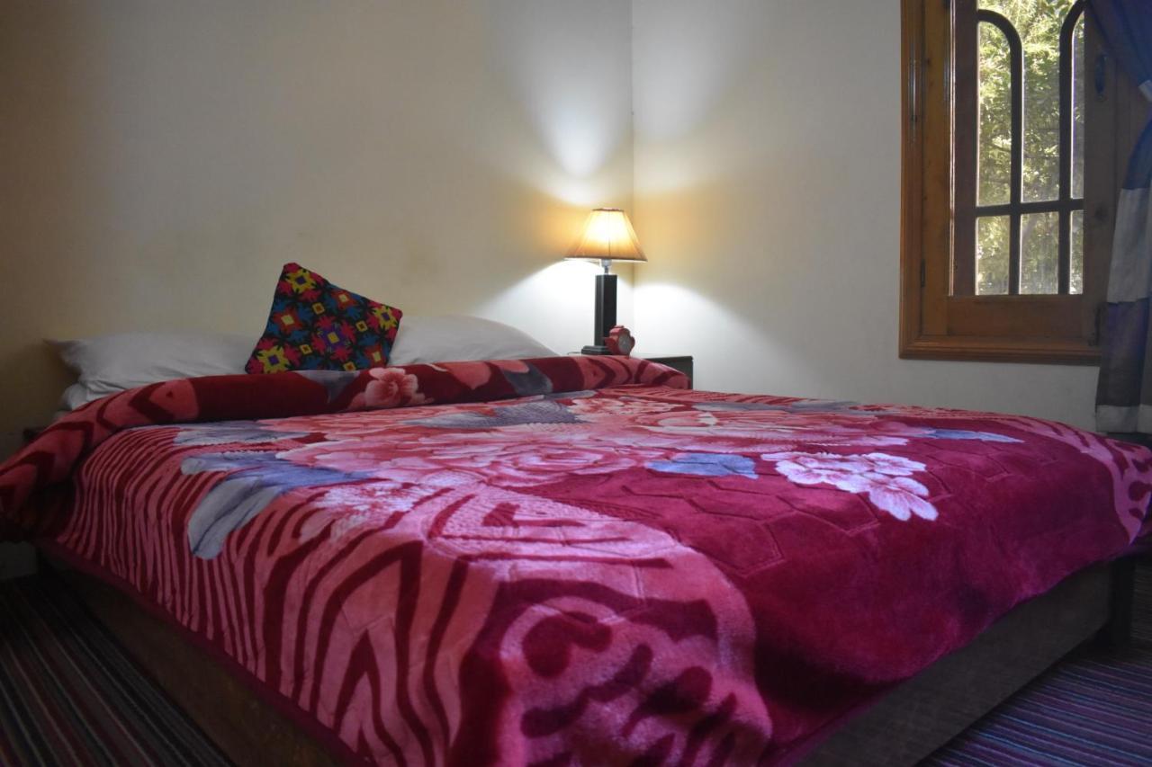 Cozy Lodge Gilgit Bagian luar foto