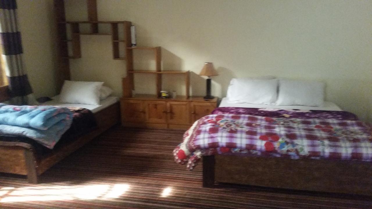 Cozy Lodge Gilgit Bagian luar foto