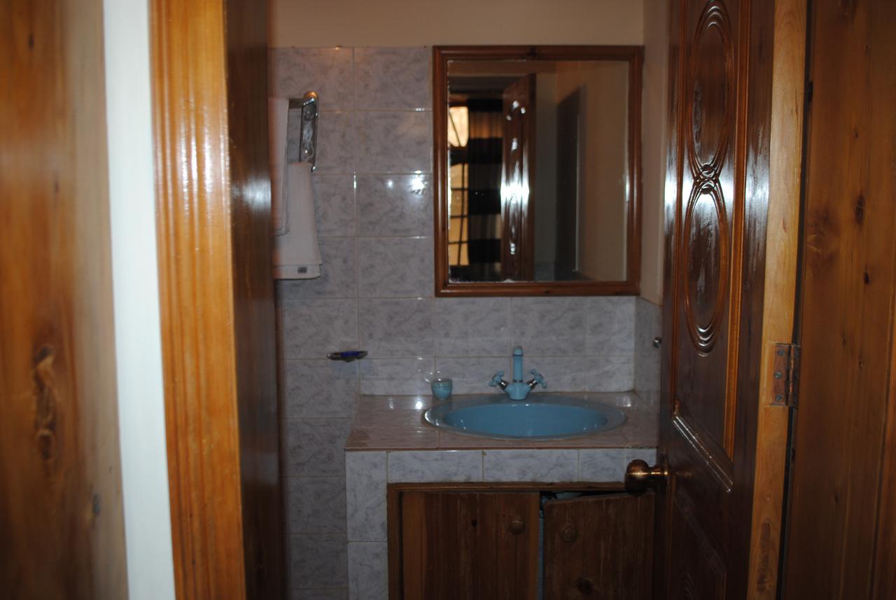 Cozy Lodge Gilgit Bagian luar foto
