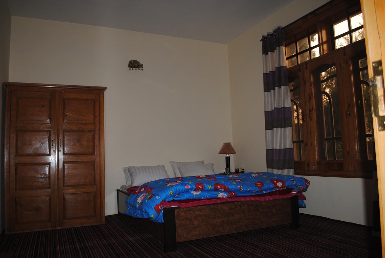 Cozy Lodge Gilgit Bagian luar foto